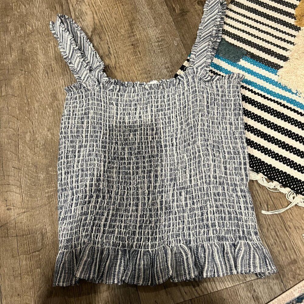 Heartloom blue ruched small top
